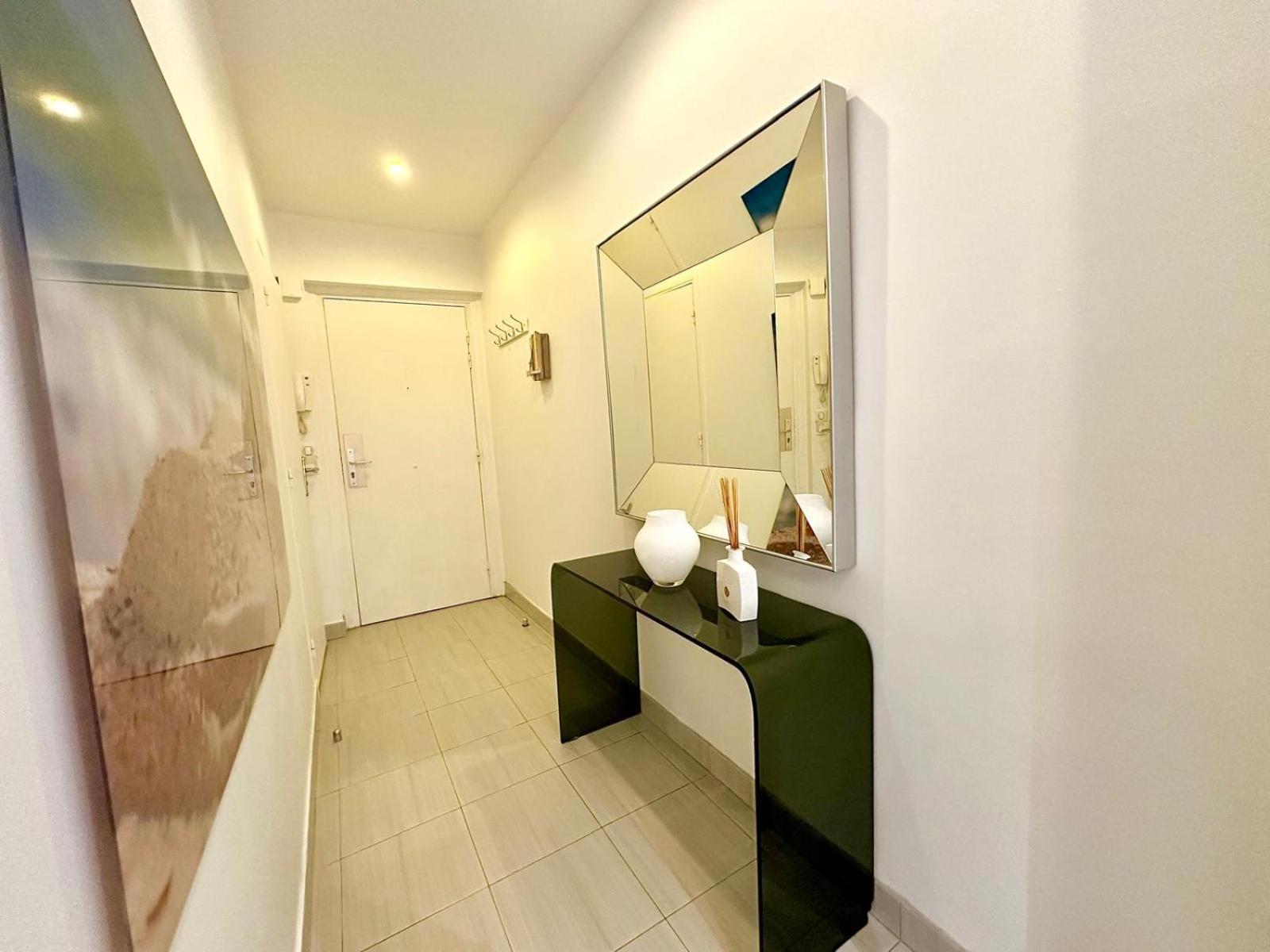 2 Bedroom Sea View Gallia Centre Parking Appartement