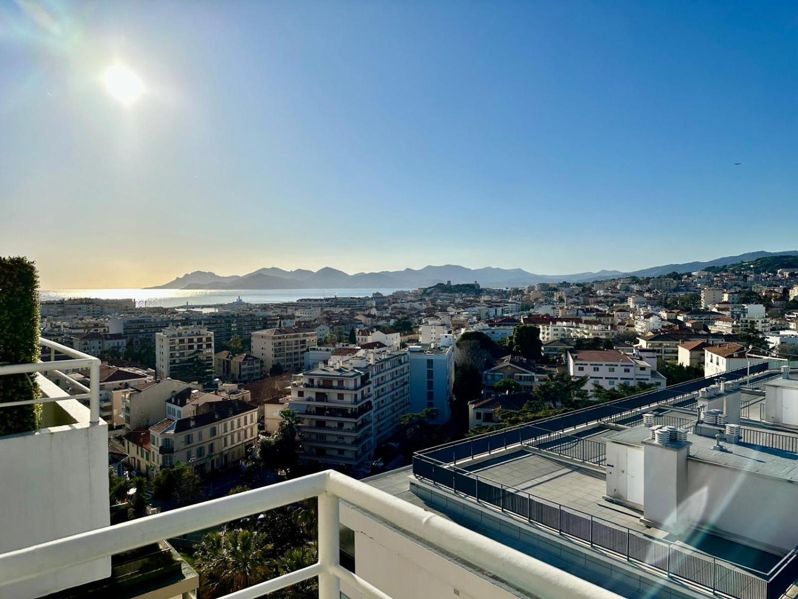 2 Bedroom Sea View Gallia Centre Parking Appartement