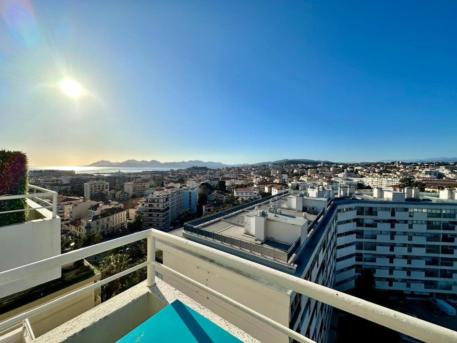 2 Bedroom Sea View Gallia Centre Parking * Cannes